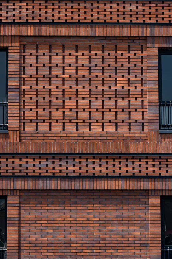 Azarakhsh English Red Refractory Brick – AP29