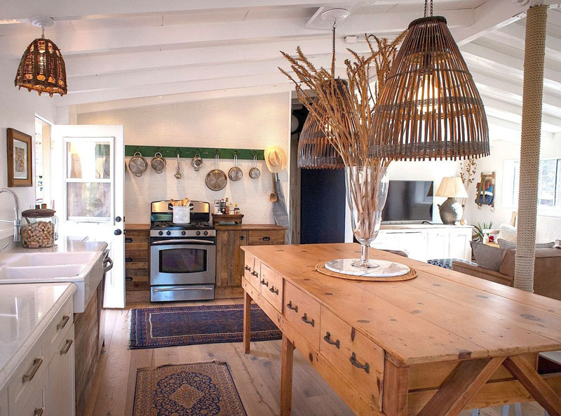 Rustic style using handcrafted items