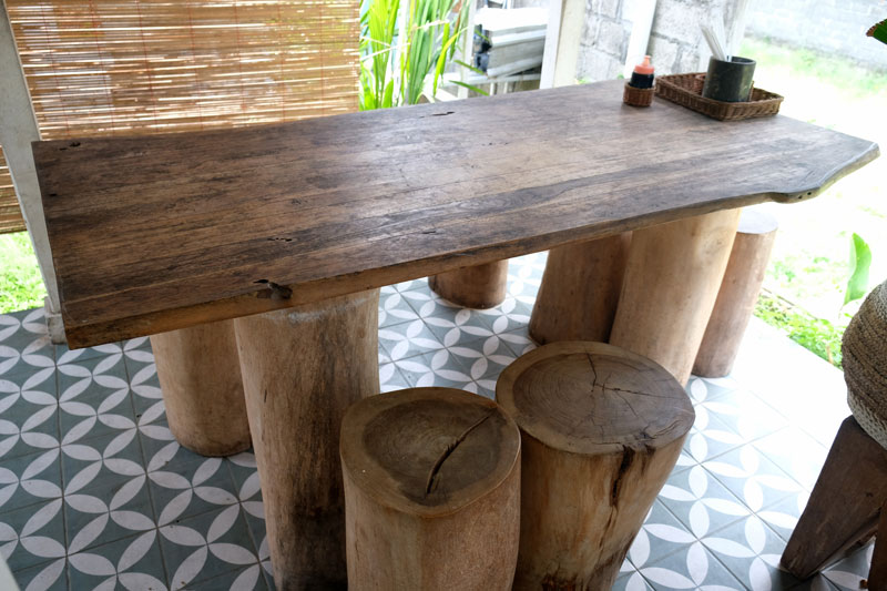 Rustic style using natural wood