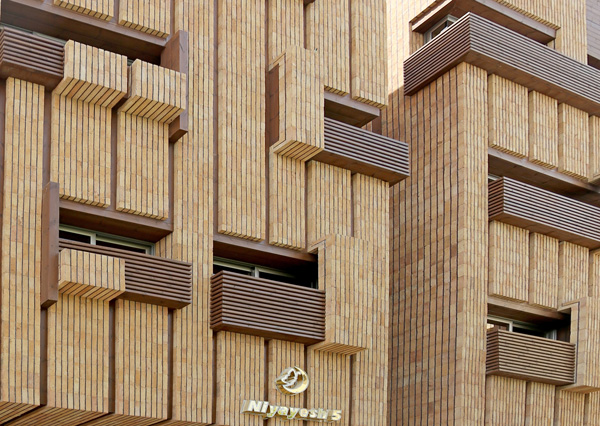 Application of L facing brick